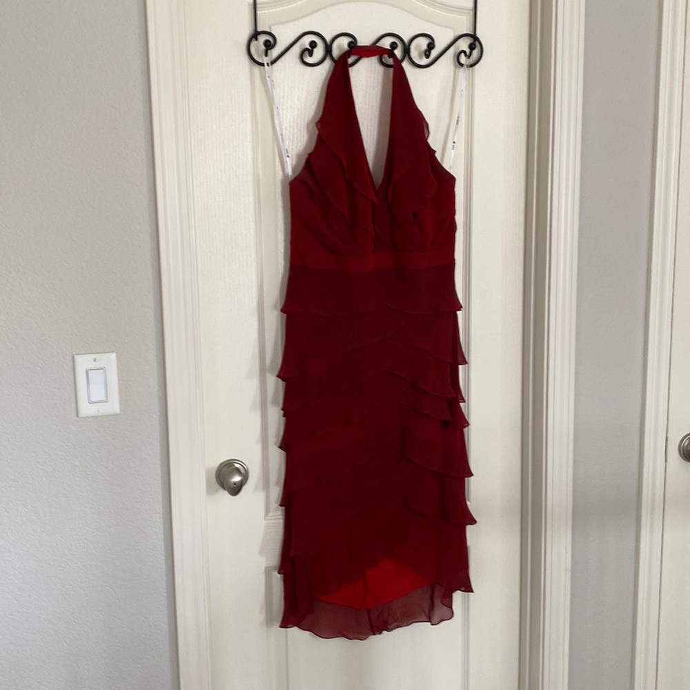 Size 12 Red backless sleeveless silk dress knee length